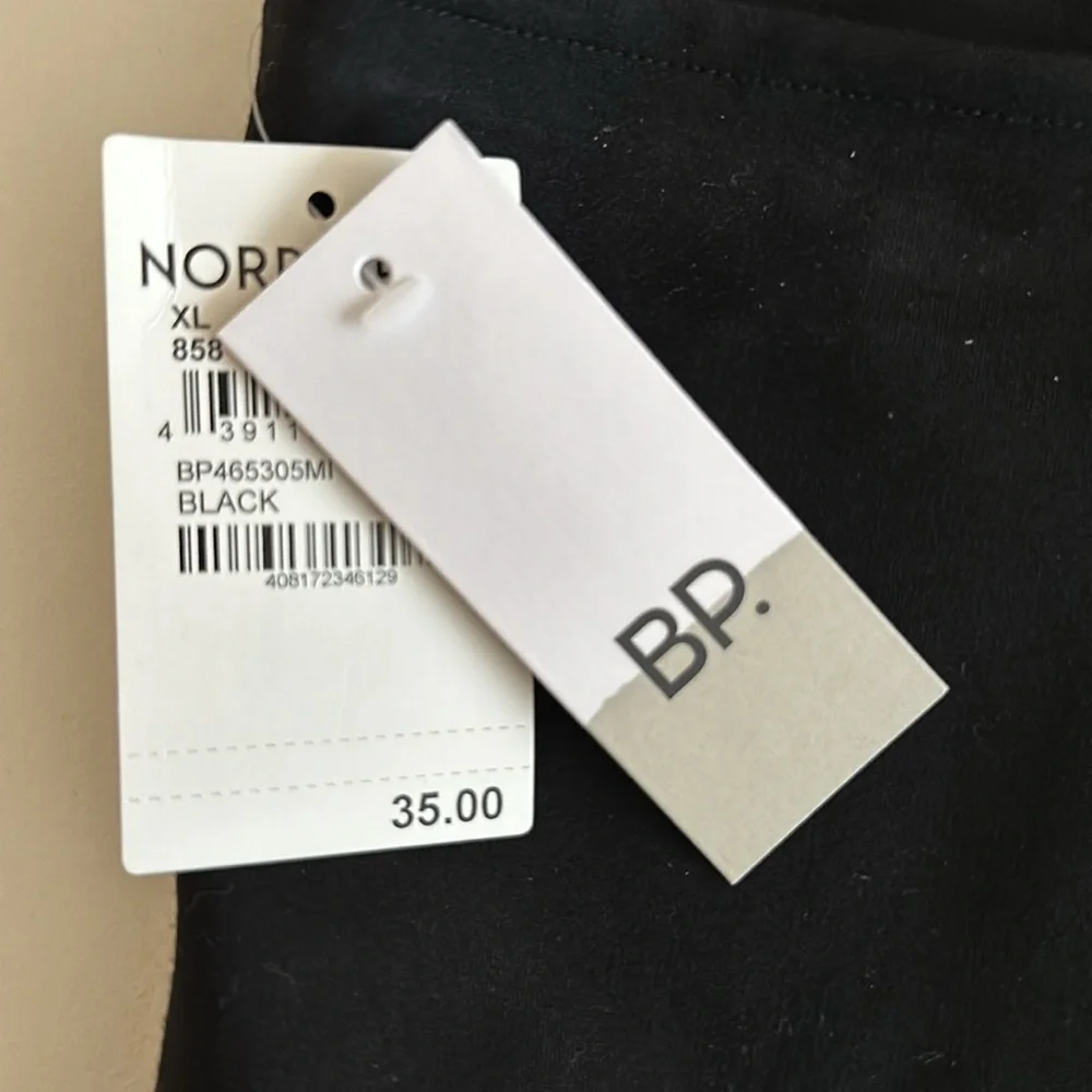 NWT BP. Structured Crop top w/zip up back - Size XL - Picture 3 of 3